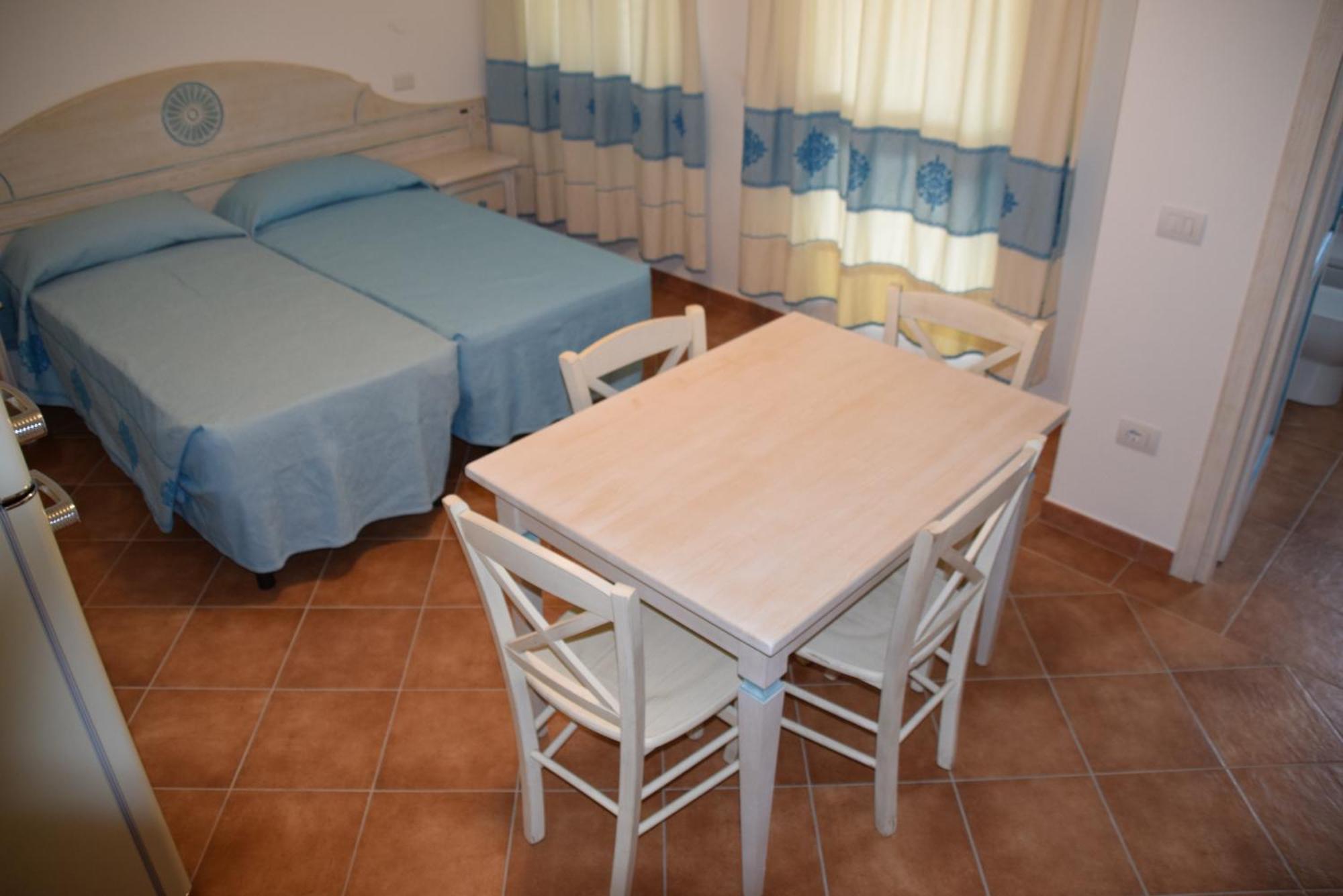 Residence Leonardo Da Vinci Orosei Extérieur photo
