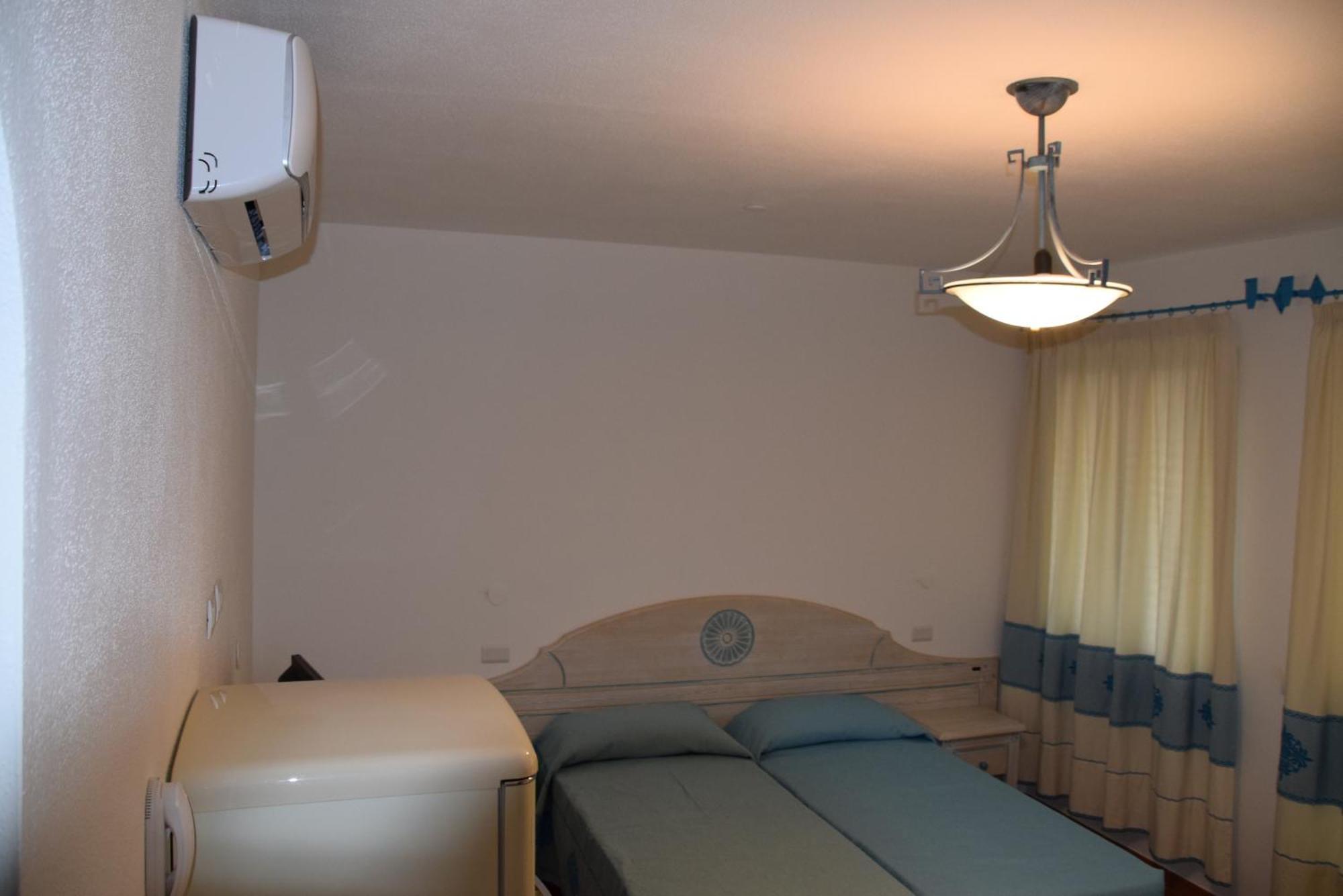 Residence Leonardo Da Vinci Orosei Extérieur photo